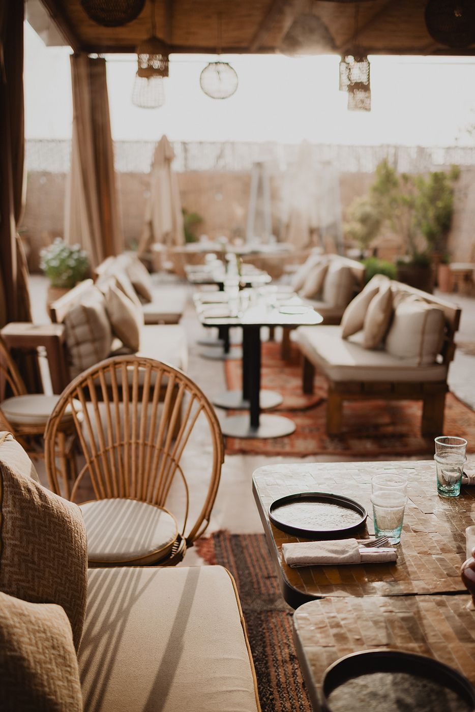 Lounge under the pergola